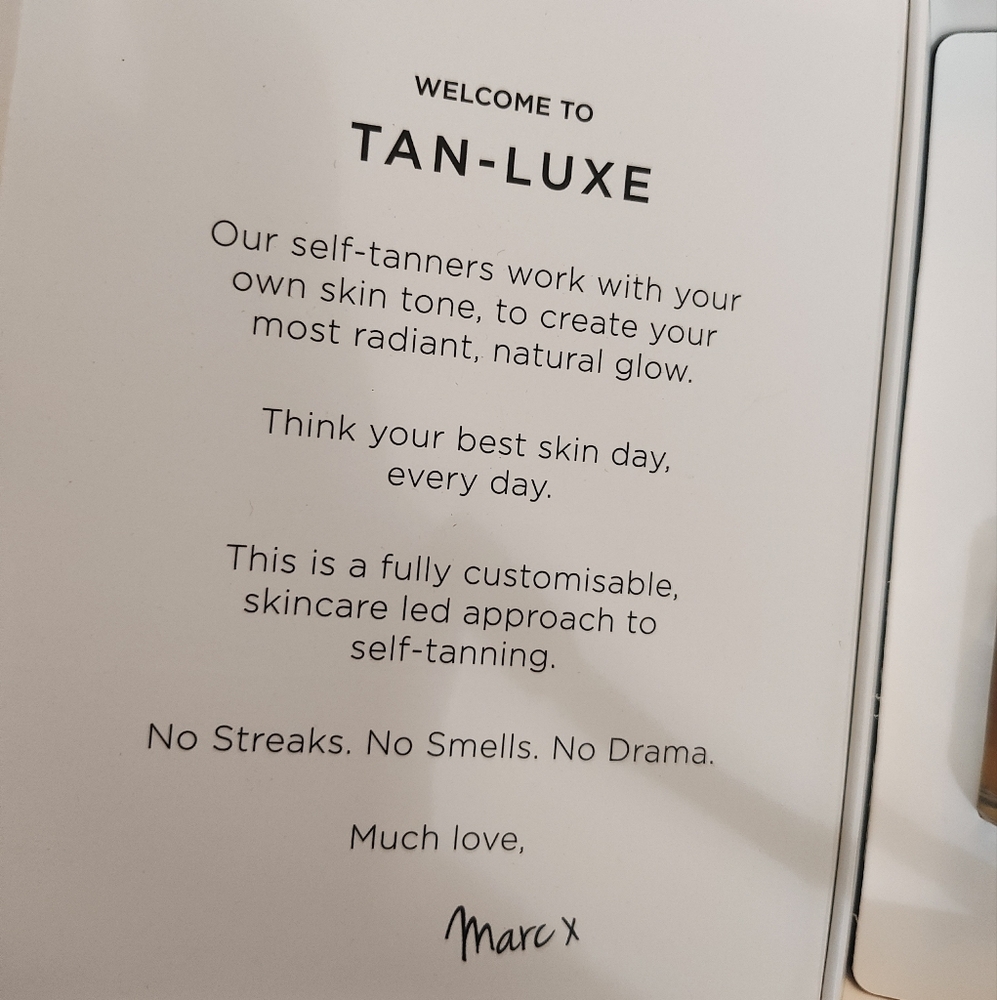 Tan-Luxe Tailor-Made Tanning Set - Picture 3 of 4
